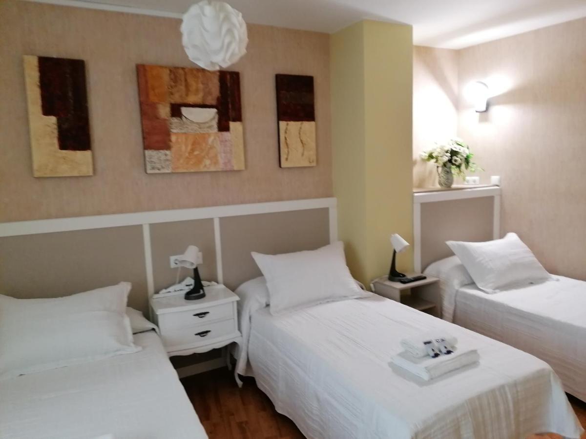 Hotel Cuatro Caminos Sarria Zewnętrze zdjęcie